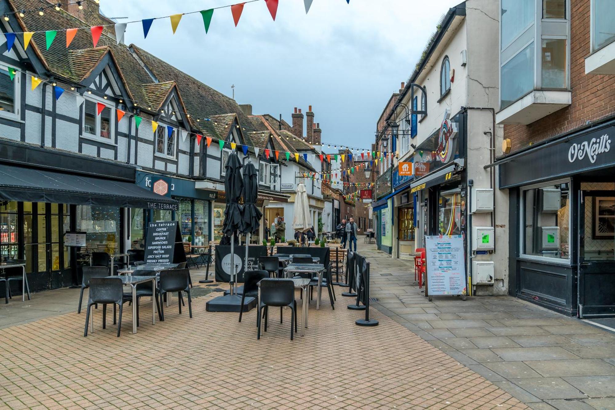 Stylish Apartment In The Heart Of Kingston Town Centre Kingston upon Thames  Buitenkant foto